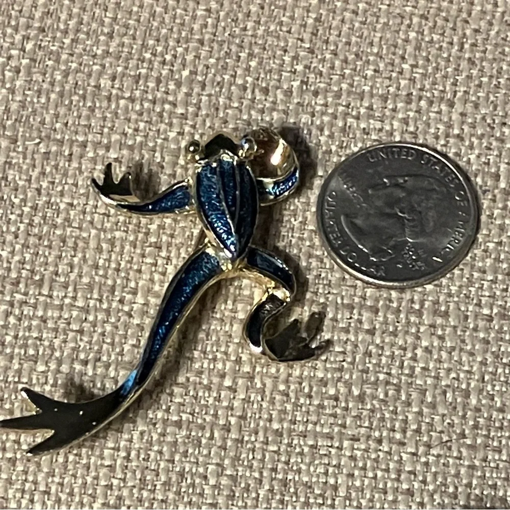 Vintage Gerry’s Blue Frog Brooch Gold Tone